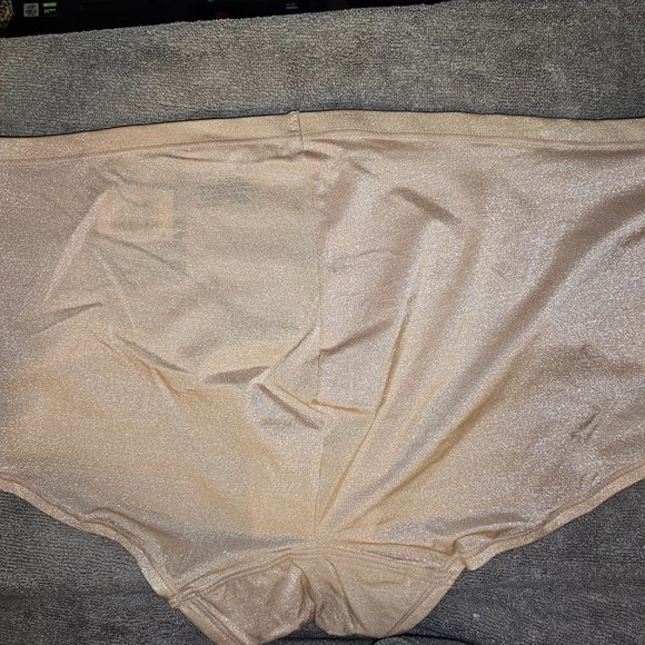NWT Bali 2XL/9 Beige (Nude), Fits Your Curves HIPSTER Full Coverage Panty. - Picture 2 of 4